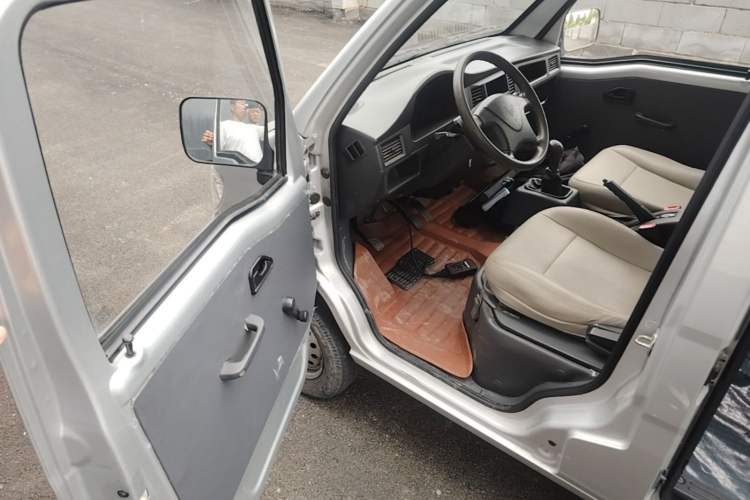 Used Wuling Zhiguang 2020 1.2L Practical Model China VI LSI Driver Seat