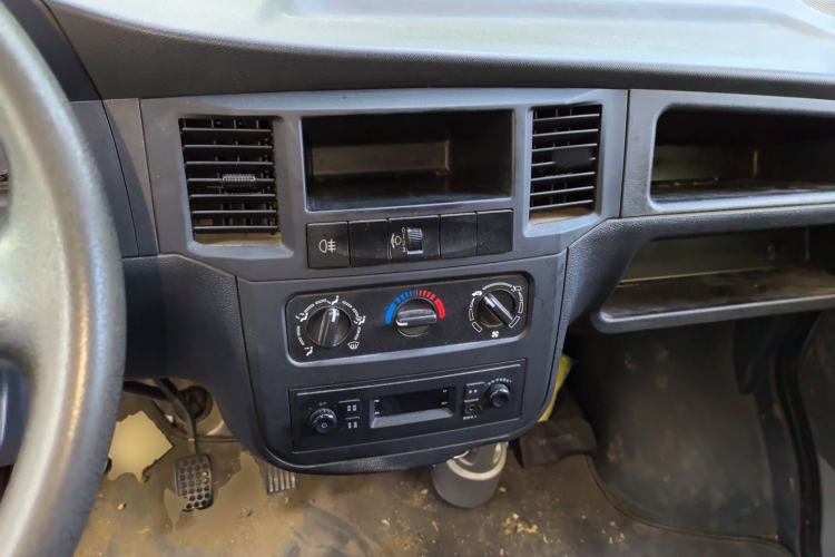 Used Wuling Zhiguang 2020 1.2L Van Utility Model China VI Emission Standard 2 Seats LSI Driver Seat