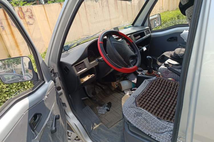 Used Wuling Zhiguang 2020 1.2L Van Utility Model China VI Emission Standard 2 Seats LSI Driver Seat