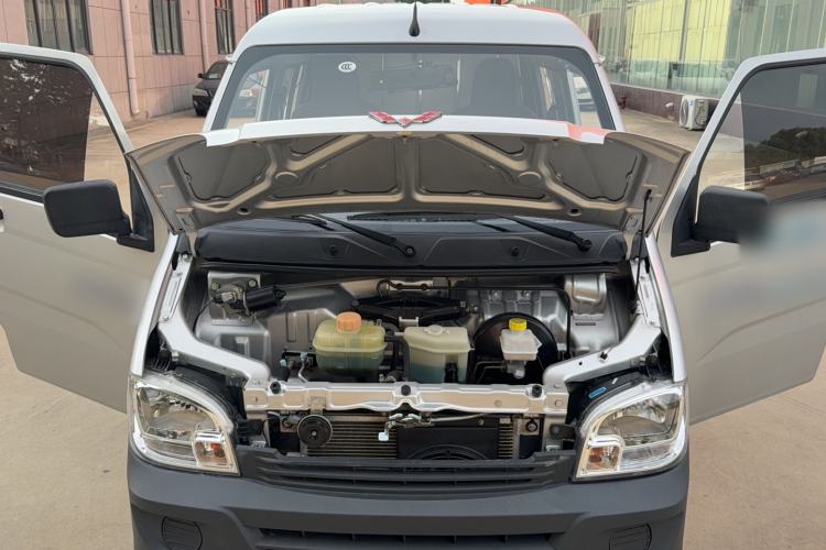 Used Wuling Zhiguang 2020 1.2L Van Utility Model China VI Emission Standard 5-Seater LSI Engine Bay