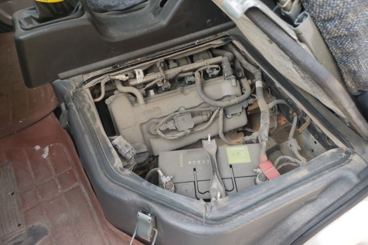 Used Wuling Zhiguang 2020 1.2L Practical Model China VI LSI Engine Bay