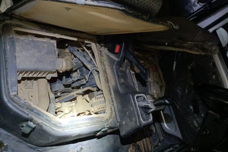 Used Wuling Zhiguang 2020 1.2L Practical Model China VI LSI Engine Bay