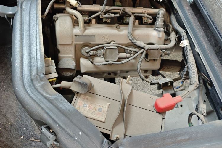 Used Wuling Zhiguang 2020 1.2L Van Utility Model China VI Emission Standard 5-Seater LSI Engine Bay
