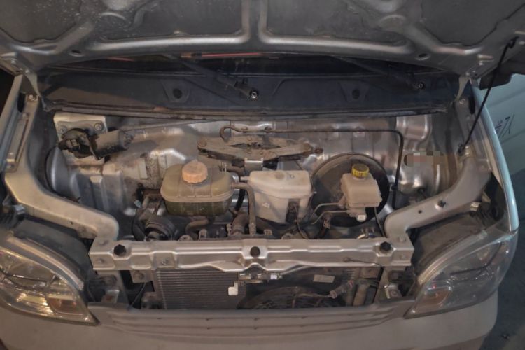 Used Wuling Zhiguang 2020 1.2L Practical Model China VI LSI Engine Bay