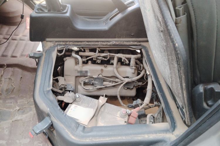 Used Wuling Zhiguang 2020 1.2L Practical Model China VI LSI Engine Bay