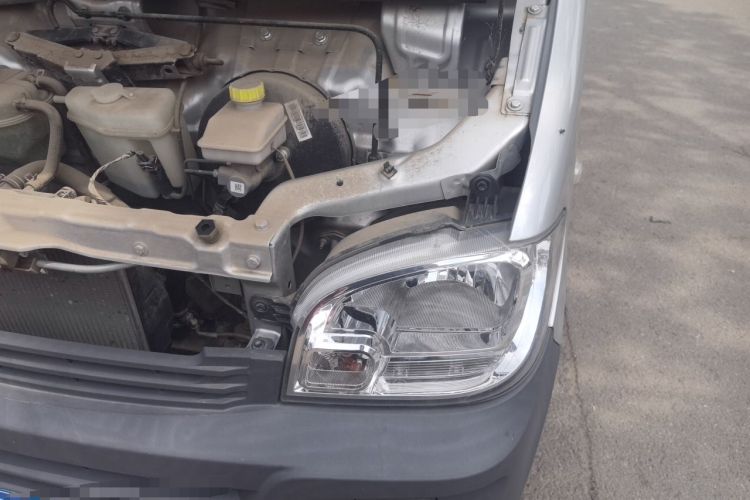 Used Wuling Zhiguang 2020 1.2L Practical Model China VI LSI Engine Bay Left
