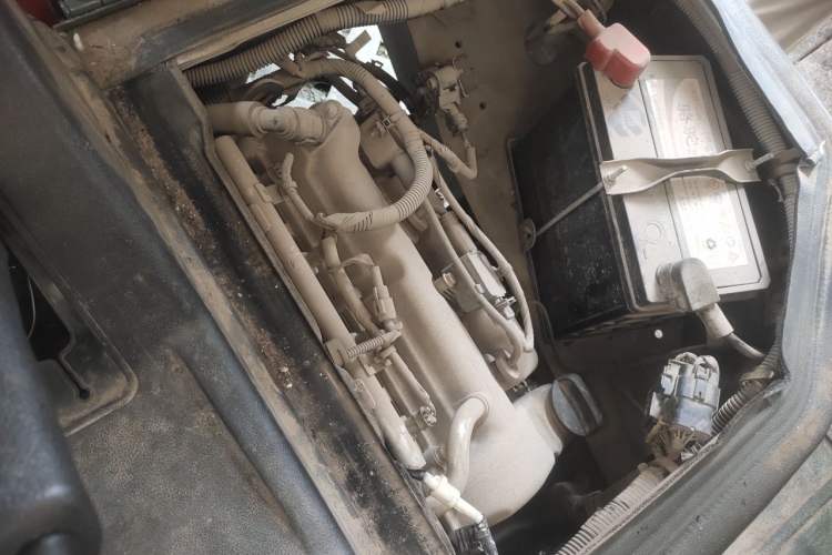 Used Wuling Zhiguang 2020 1.2L Practical Model China VI LSI Engine Bay Left