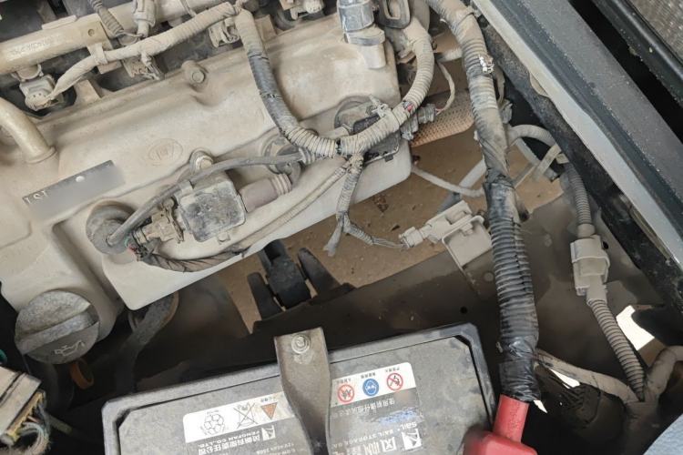 Used Wuling Zhiguang 2020 1.2L Practical Model China VI LSI Engine Bay Left
