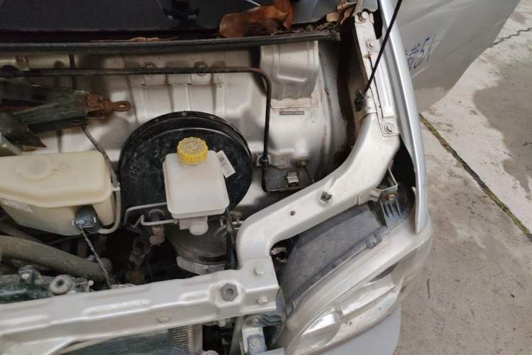 Used Wuling Zhiguang 2020 1.2L Practical Model China VI LSI Engine Bay Left