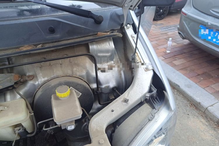 Used Wuling Zhiguang 2020 1.2L Practical Model China VI LSI Engine Bay Left