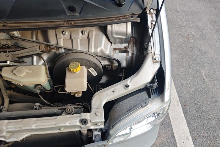 Used Wuling Zhiguang 2020 1.2L Practical Model China VI LSI Engine Bay Left