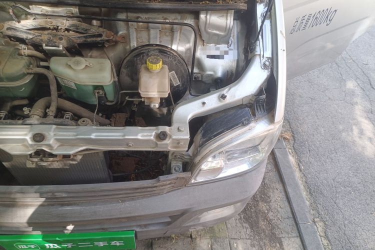 Used Wuling Zhiguang 2020 1.2L Van Utility Model China VI Emission Standard 2 Seats LSI Engine Bay Left