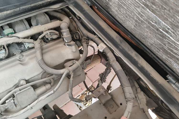 Used Wuling Zhiguang 2020 1.2L Practical Model China VI LSI Engine Bay Left