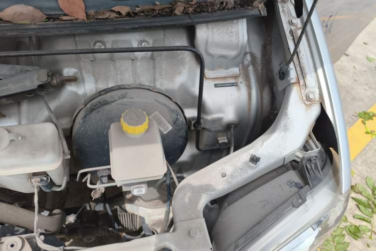 Used Wuling Zhiguang 2020 1.2L Practical Model China VI LSI Engine Bay Left