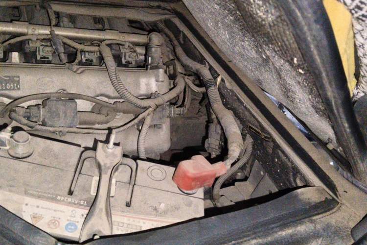 Used Wuling Zhiguang 2020 1.2L Practical Model China VI LSI Engine Bay Left