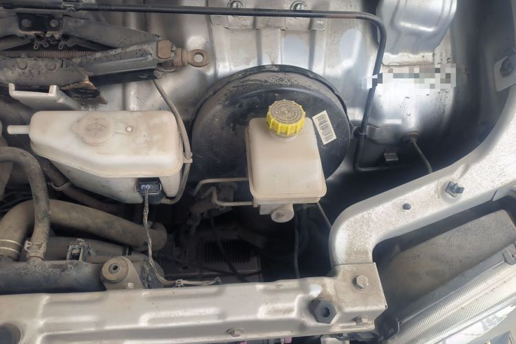 Used Wuling Zhiguang 2020 1.2L Practical Model China VI LSI Engine Bay Left