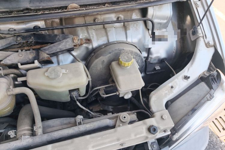 Used Wuling Zhiguang 2020 1.2L Practical Model China VI LSI Engine Bay Left