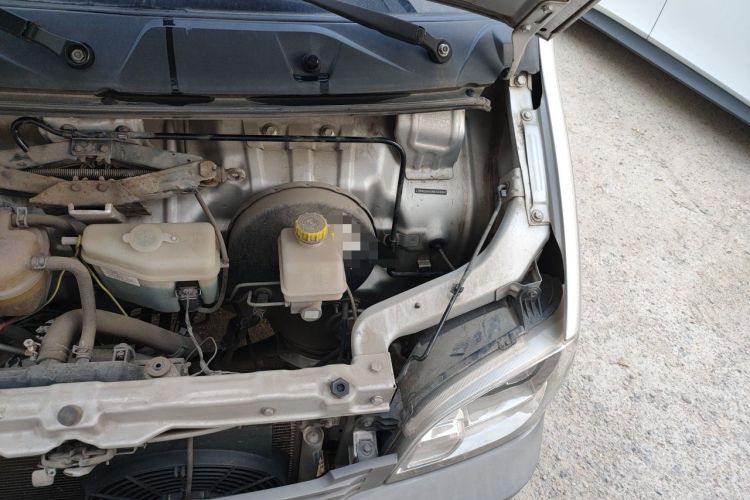 Used Wuling Zhiguang 2020 1.2L Practical Model China VI LSI Engine Bay Left
