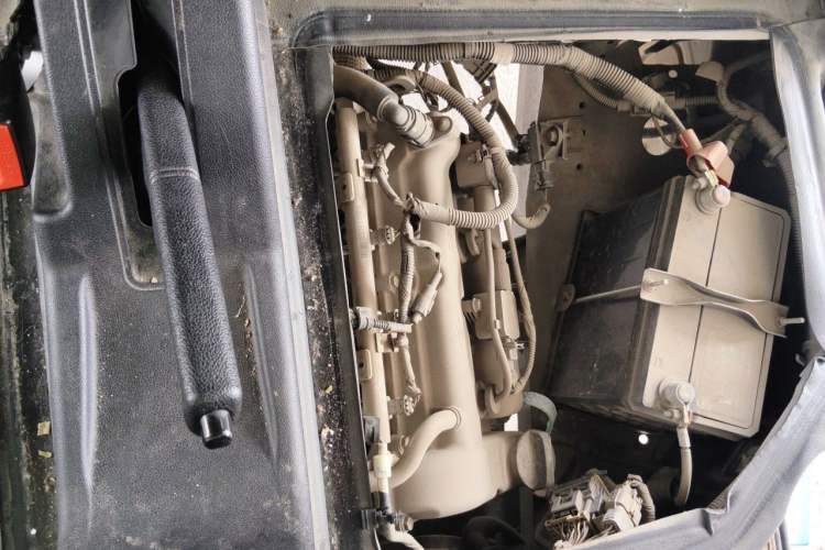Used Wuling Zhiguang 2020 1.2L Practical Model China VI LSI Engine Bay Left