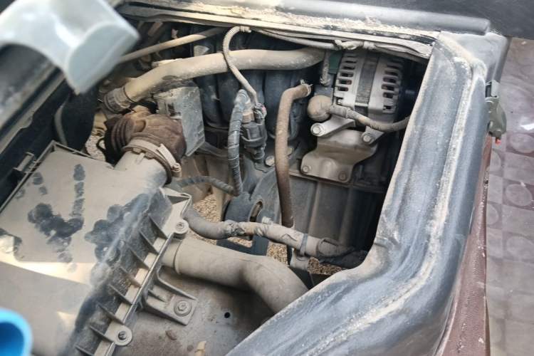 Used Wuling Zhiguang 2020 1.2L Practical Model China VI LSI Engine Bay Left
