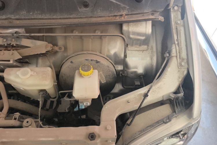 Used Wuling Zhiguang 2020 1.2L Practical Model China VI LSI Engine Bay Left