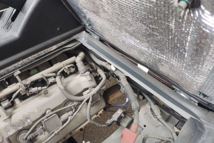 Used Wuling Zhiguang 2020 1.2L Practical Model China VI LSI Engine Bay Left