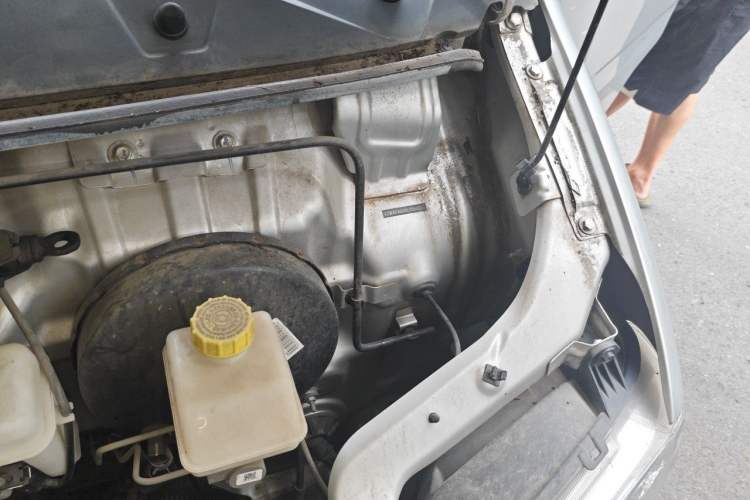Used Wuling Zhiguang 2020 1.2L Practical Model China VI LSI Engine Bay Left