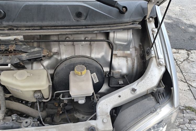 Used Wuling Zhiguang 2020 1.2L Practical Model China VI LSI Engine Bay Left