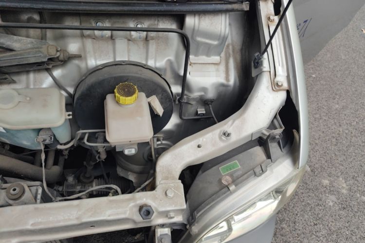 Used Wuling Zhiguang 2020 1.2L Practical Model China VI LSI Engine Bay Left