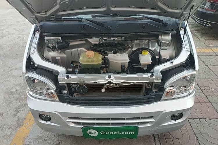 Used Wuling Zhiguang 2020 1.2L Practical Model China VI LSI Engine Bay