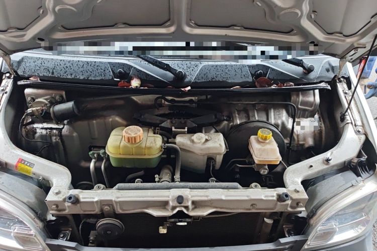 Used Wuling Zhiguang 2020 1.2L Practical Model China VI LSI Engine Bay