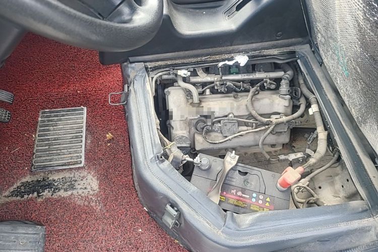 Used Wuling Zhiguang 2020 1.2L Practical Model China VI LSI Engine Bay Right