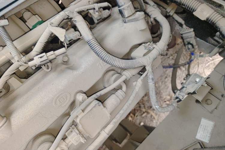 Used Wuling Zhiguang 2020 1.2L Practical Model China VI LSI Engine Bay Right