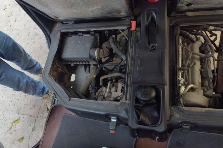Used Wuling Zhiguang 2020 1.2L Practical Model China VI LSI Engine Bay Right