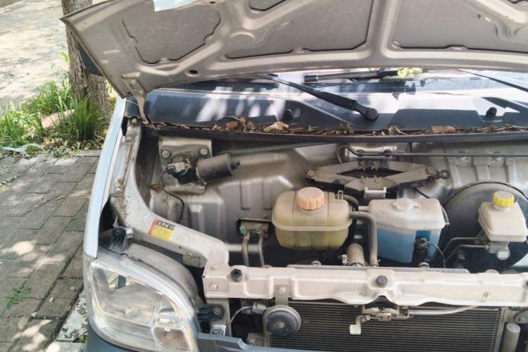 Used Wuling Zhiguang 2020 1.2L Practical Model China VI LSI Engine Bay Right