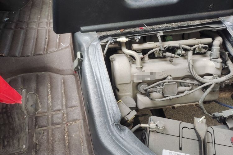 Used Wuling Zhiguang 2020 1.2L Practical Model China VI LSI Engine Bay Right