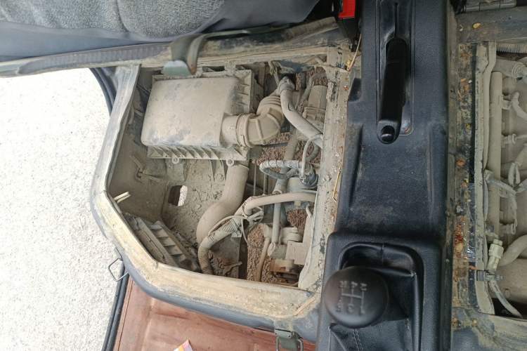 Used Wuling Zhiguang 2020 1.2L Practical Model China VI LSI Engine Bay Right
