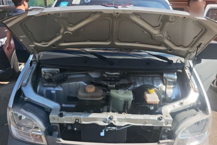 Used Wuling Zhiguang 2020 1.2L Practical Model China VI LSI Engine Bay