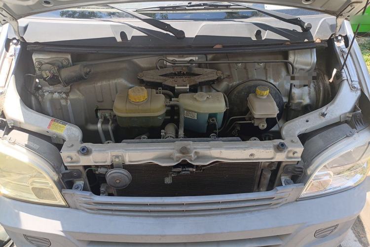 Used Wuling Zhiguang 2020 1.2L Practical Model China VI LSI Engine Bay