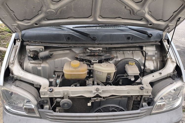 Used Wuling Zhiguang 2020 1.2L Practical Model China VI LSI Engine Bay