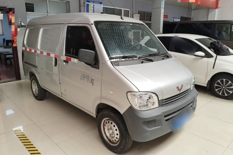 Used Wuling Zhiguang 2020 1.2L Van Utility Model China VI Emission Standard 2 Seats LSI Exterior 1