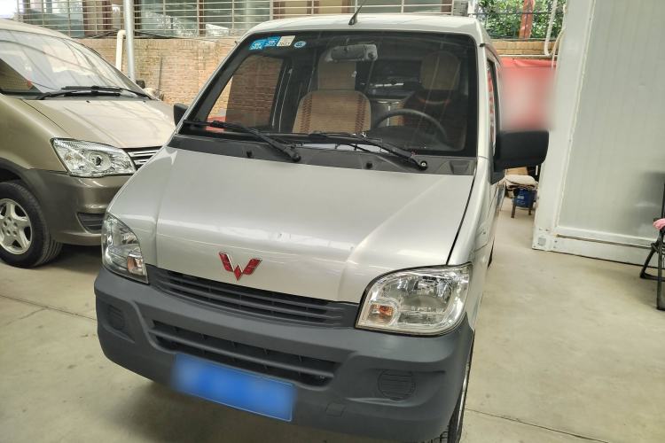 Used Wuling Zhiguang 2020 1.2L Van Utility Model China VI Emission Standard 2 Seats LSI Exterior 1