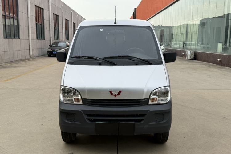 Used Wuling Zhiguang 2020 1.2L Van Utility Model China VI Emission Standard 5-Seater LSI Exterior 3