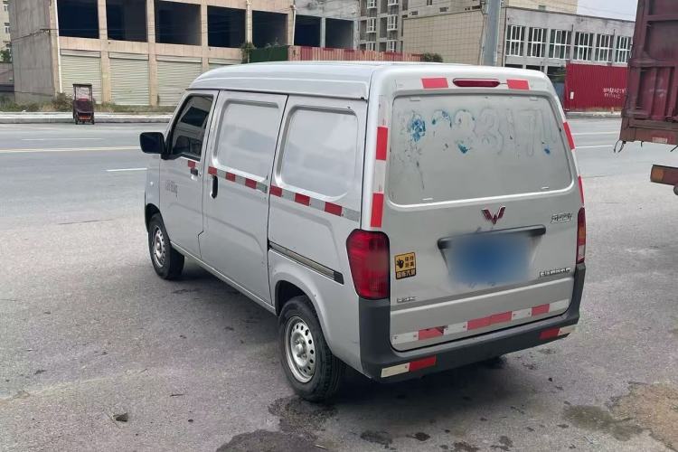 Used Wuling Zhiguang 2020 1.2L Van Utility Model China VI Emission Standard 5-Seater LSI Exterior 3