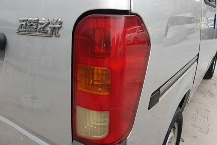 Used Wuling Zhiguang 2020 1.2L Practical Model China VI LSI Exterior 3