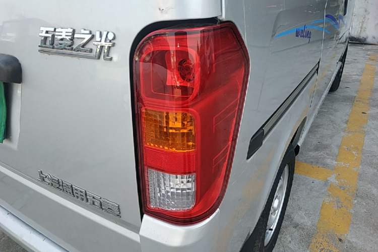 Used Wuling Zhiguang 2020 1.2L Practical Model China VI LSI Exterior 3