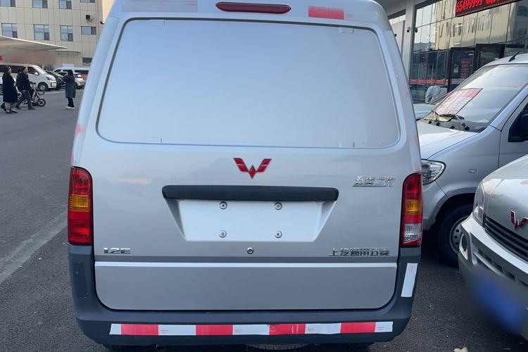 Used Wuling Zhiguang 2020 1.2L Van Utility Model China VI Emission Standard 2 Seats LSI Exterior 4
