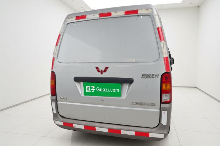 Used Wuling Zhiguang 2020 1.2L Van Utility Model China VI Emission Standard 5-Seater LSI Exterior 4