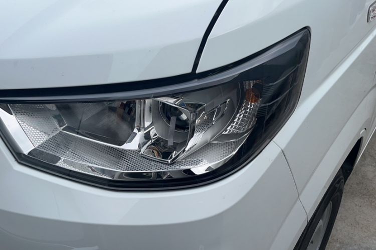 Used Wuling Zhiguang 2020 1.2L Practical Model China VI LSI Exterior 4