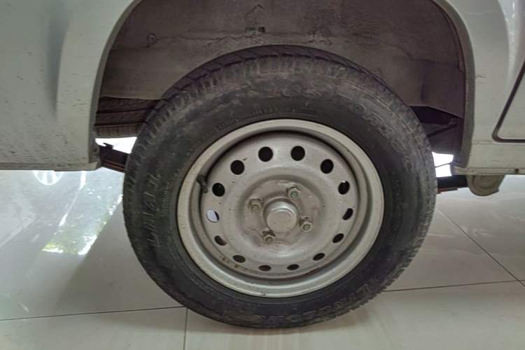 Used Wuling Zhiguang 2020 1.2L Practical Model China VI LSI Exterior 5